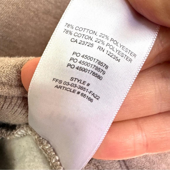 Aritzia TNA Cozy Sweatfleece oversized mockneck fleece sweatshirt - Picture 8 of 10